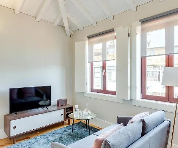 Daire Da'home - Rola Art Work *